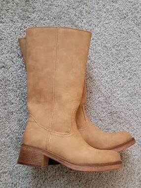 NWT Mid-Calf Riding Boots